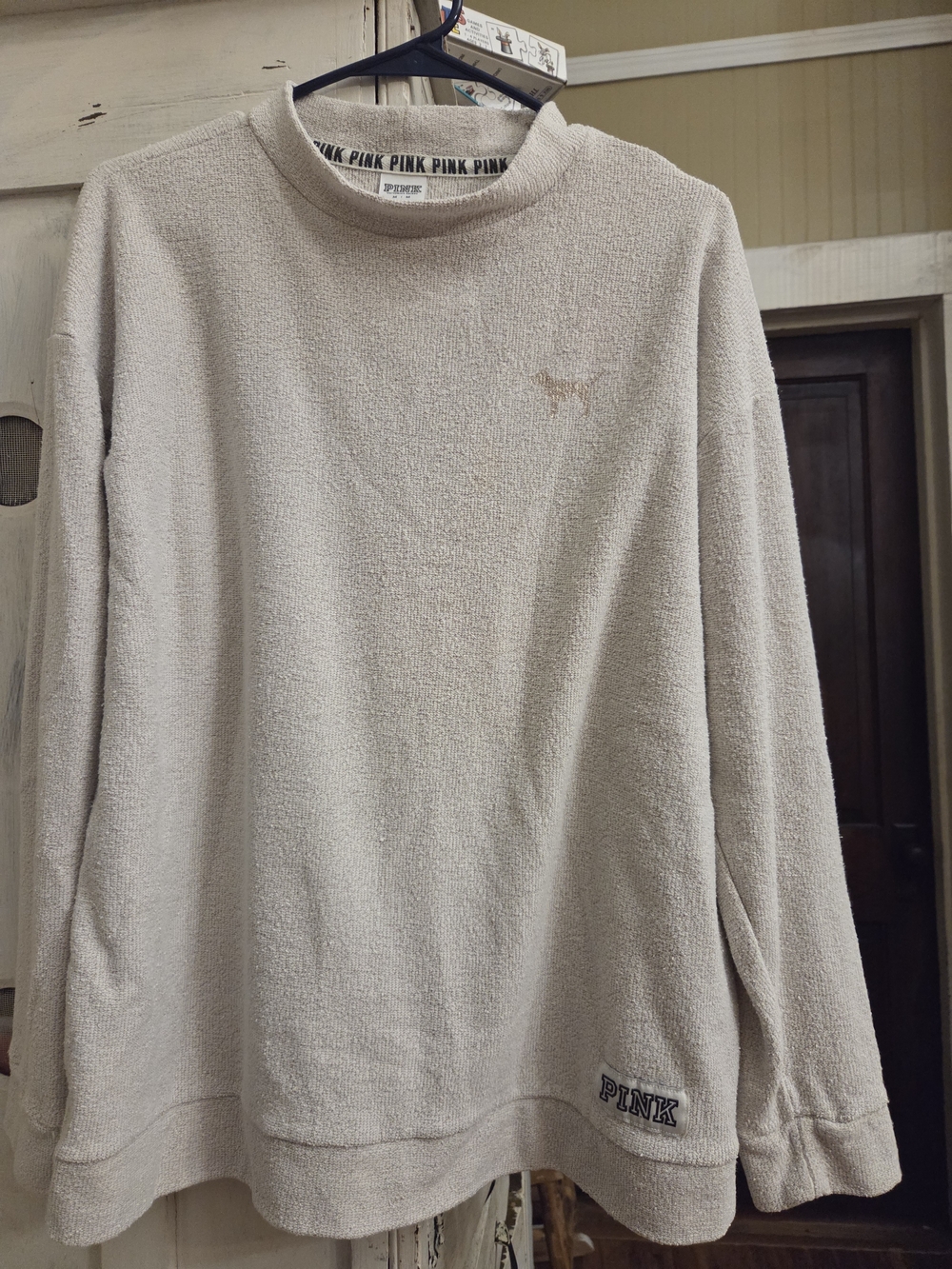 PINK Victoria's Secret Cream Crewneck‎ Pullover